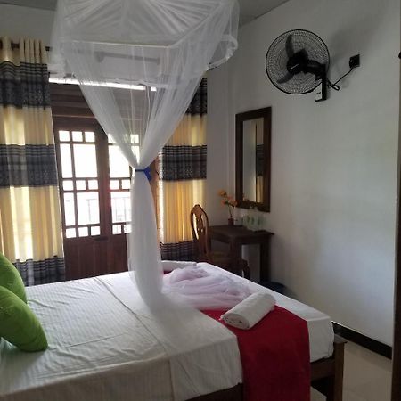 دامبولا Yashumi Homestay المظهر الخارجي الصورة