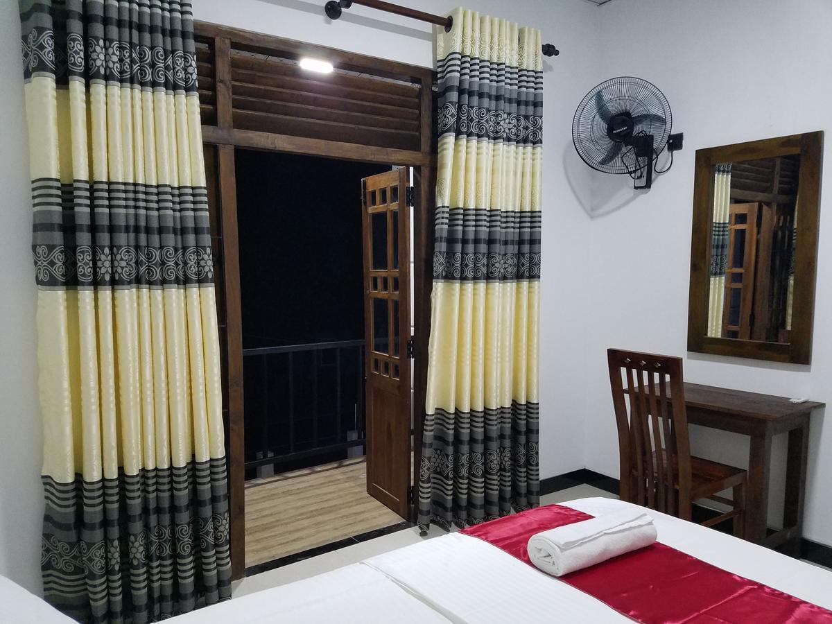 دامبولا Yashumi Homestay المظهر الخارجي الصورة