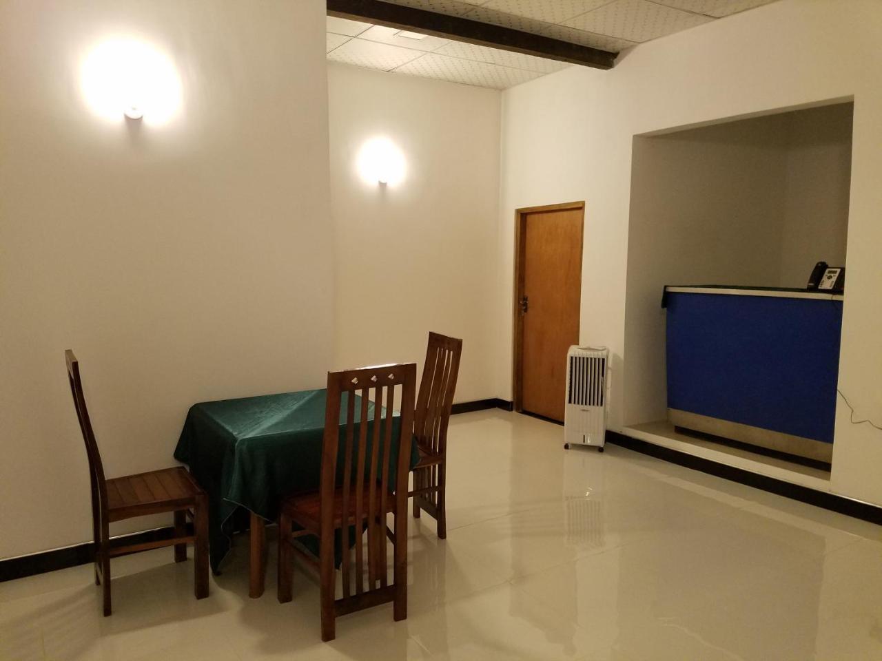 دامبولا Yashumi Homestay المظهر الخارجي الصورة