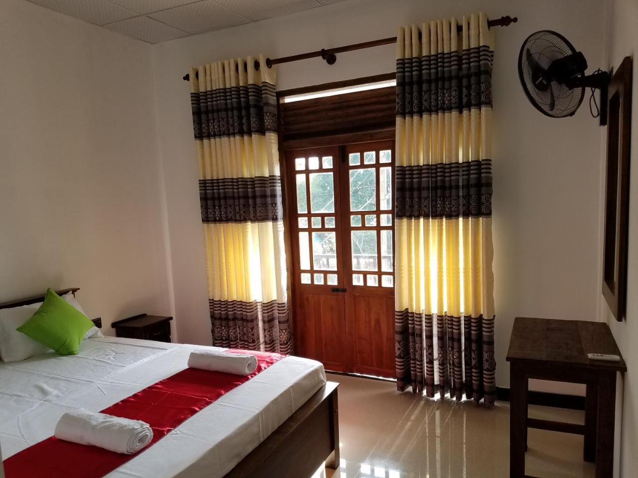 دامبولا Yashumi Homestay المظهر الخارجي الصورة