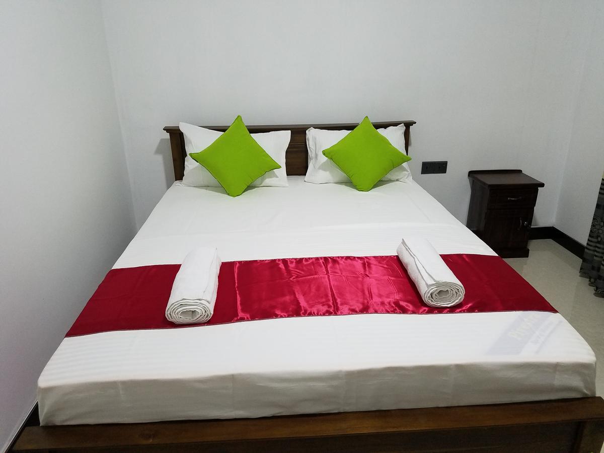 دامبولا Yashumi Homestay المظهر الخارجي الصورة