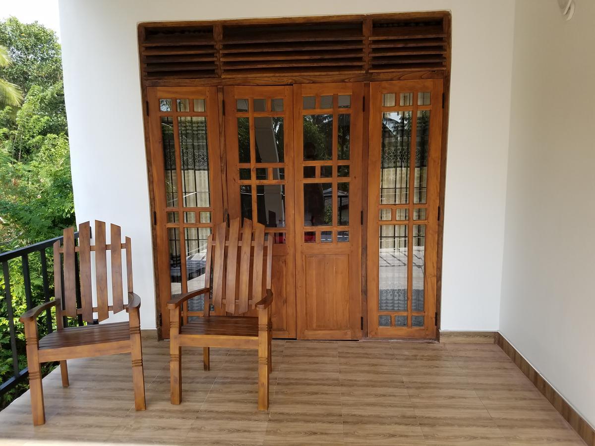 دامبولا Yashumi Homestay المظهر الخارجي الصورة