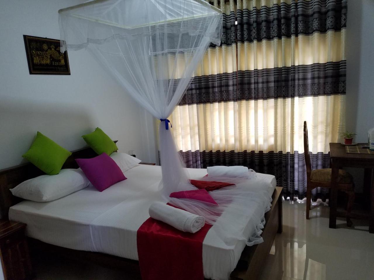دامبولا Yashumi Homestay المظهر الخارجي الصورة