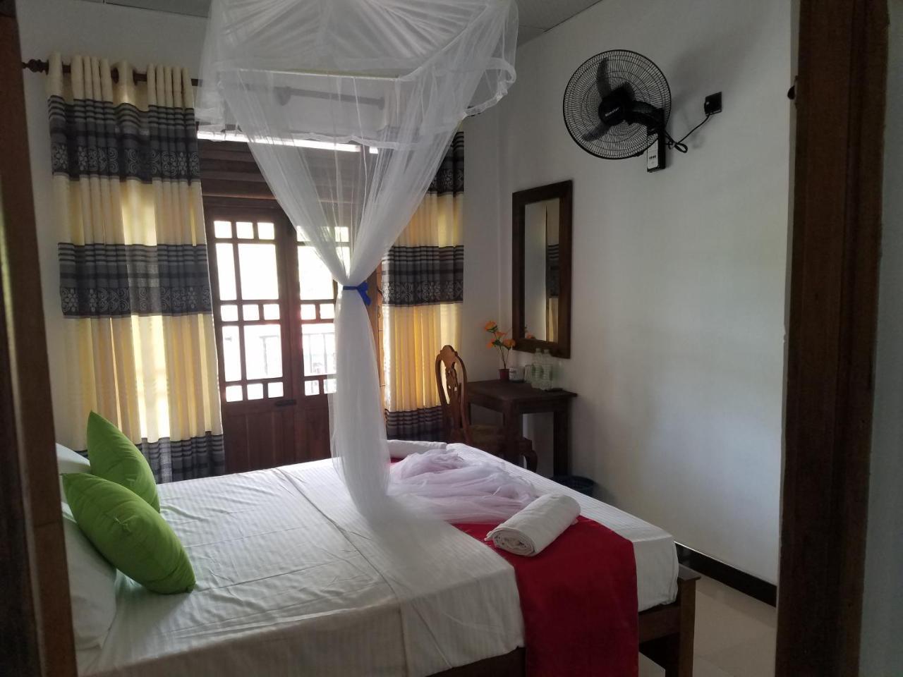 دامبولا Yashumi Homestay المظهر الخارجي الصورة