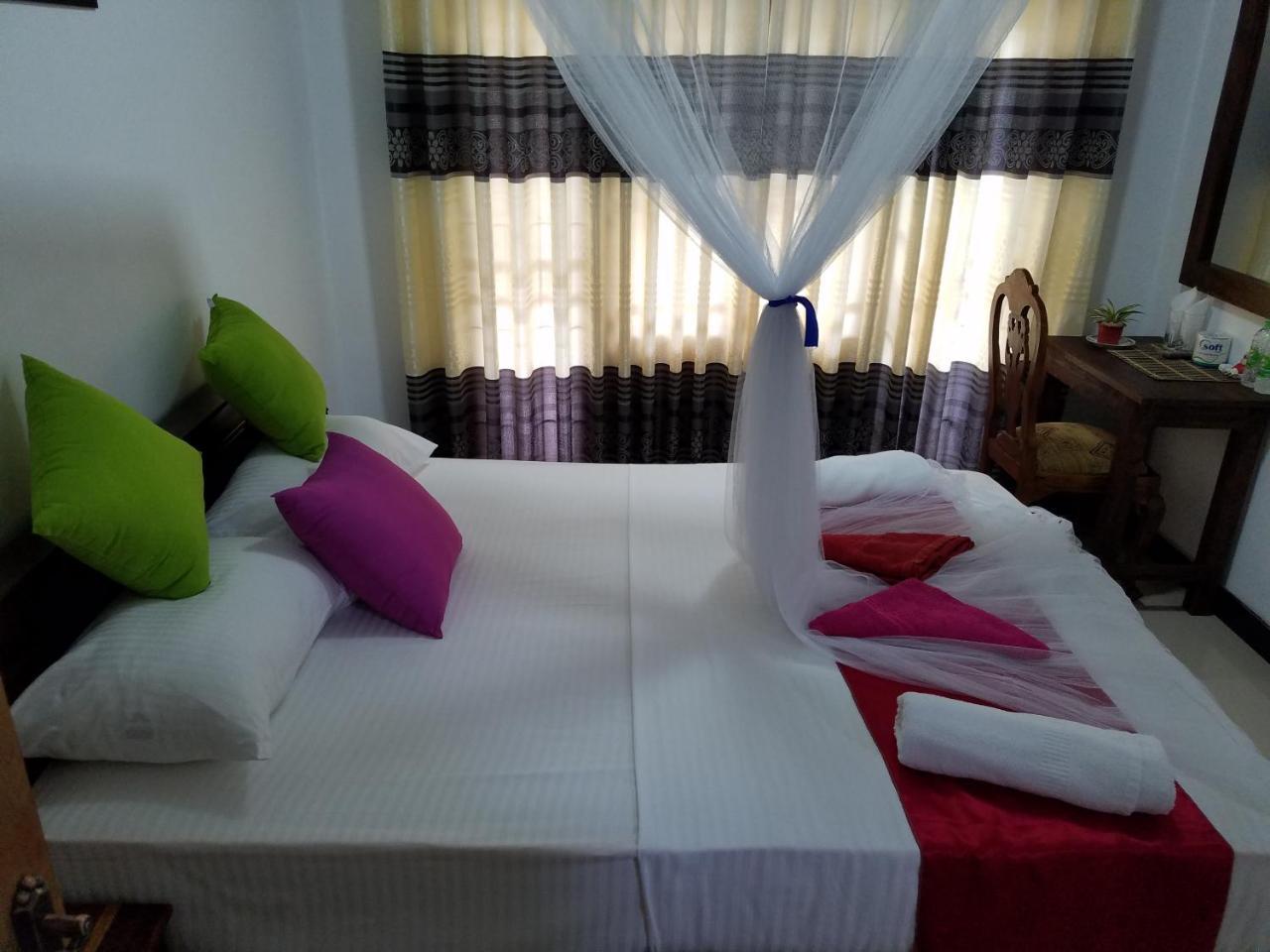 دامبولا Yashumi Homestay المظهر الخارجي الصورة